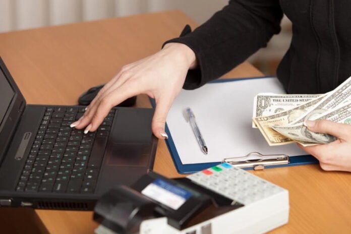 What to Do If You Notice an Issue with Your Paycheck What to Do If You Notice an Issue with Your Paycheck